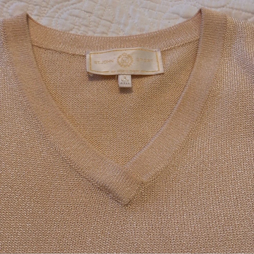 St. John Sport Cream-Gold Tint V-Neck Sweater - Sz Small EUC - Picture 4 of 9